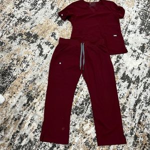 Maroon Figs Scrubs - Used - too Large and Bottom Large Petite